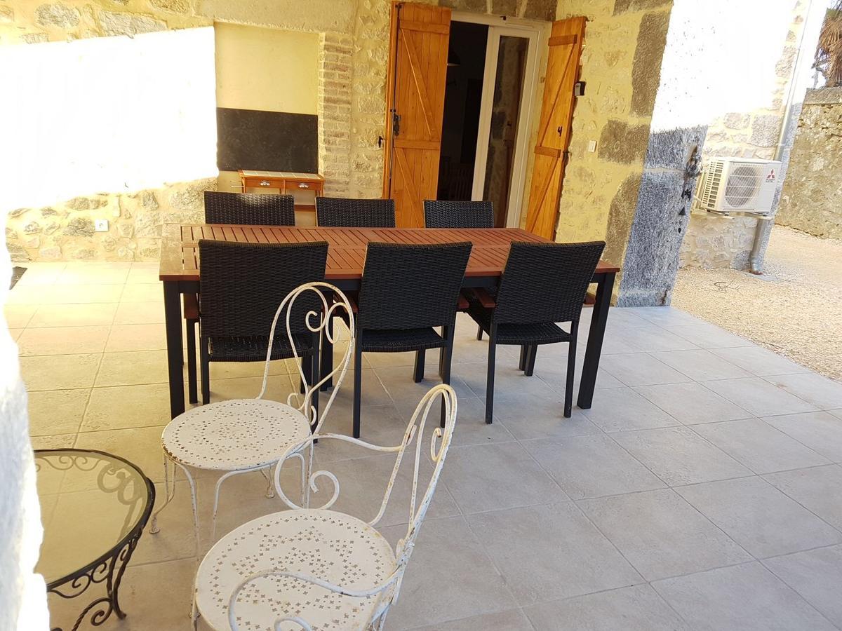 La Maison De Salavas Vallon-Pont-dʼArc Esterno foto